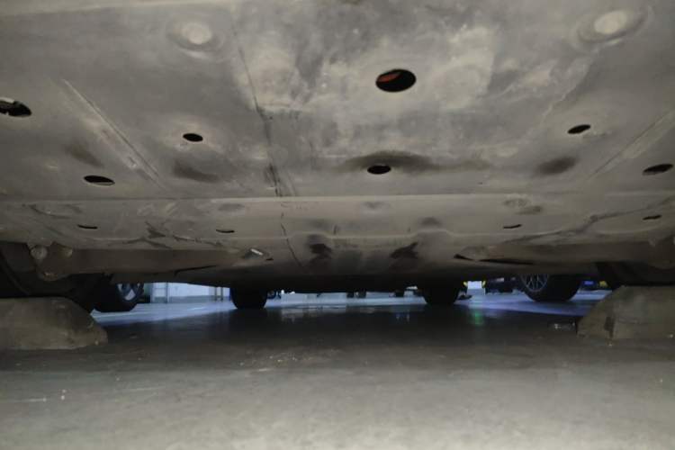 Used XPeng P7 2023 P7i 702 Max Chassis Rear