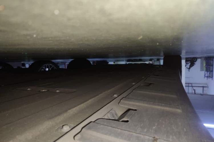 Used XPeng P7 2023 P7i 702 Max Chassis Rear Left