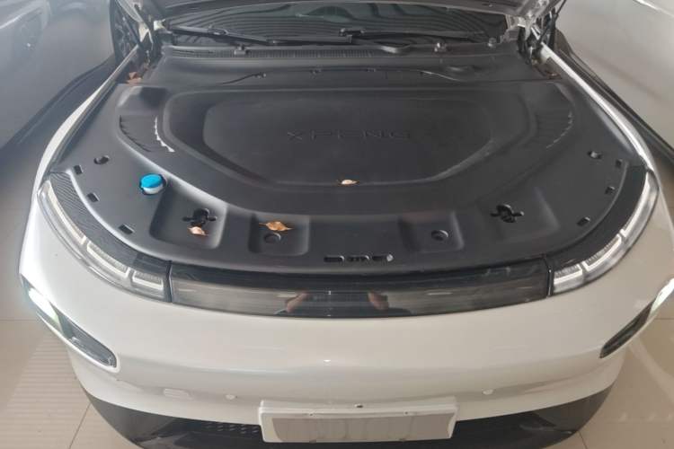 Used XPeng P7 2023 P7i 702 Pro Engine Bay