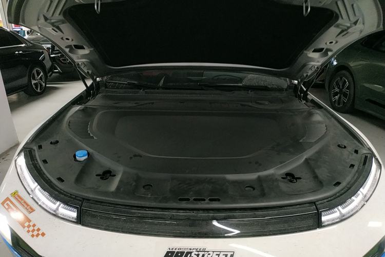 Used XPeng P7 2023 P7i 610 Max Performance Edition Engine Bay