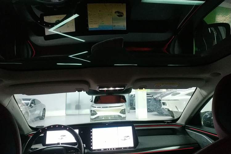 Used XPeng P7 2023 P7i 610 Max Performance Edition Headliner