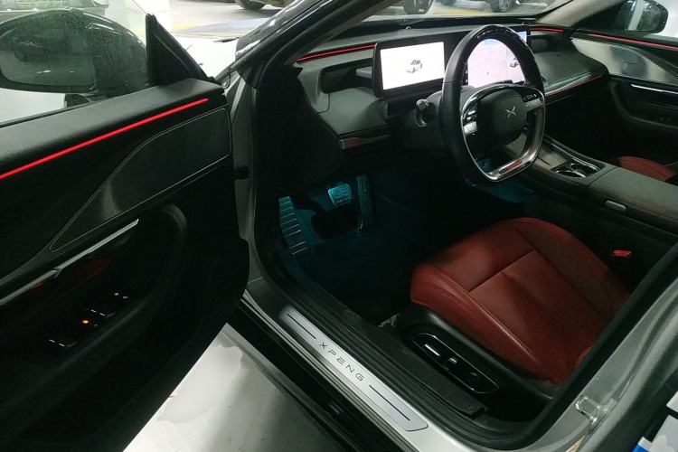 Used XPeng P7 2023 P7i 610 Max Performance Edition Interior 3