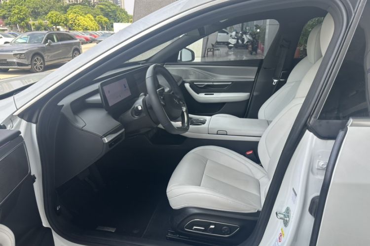 Used XPeng P7 2023 P7i 702 Max Interior 4