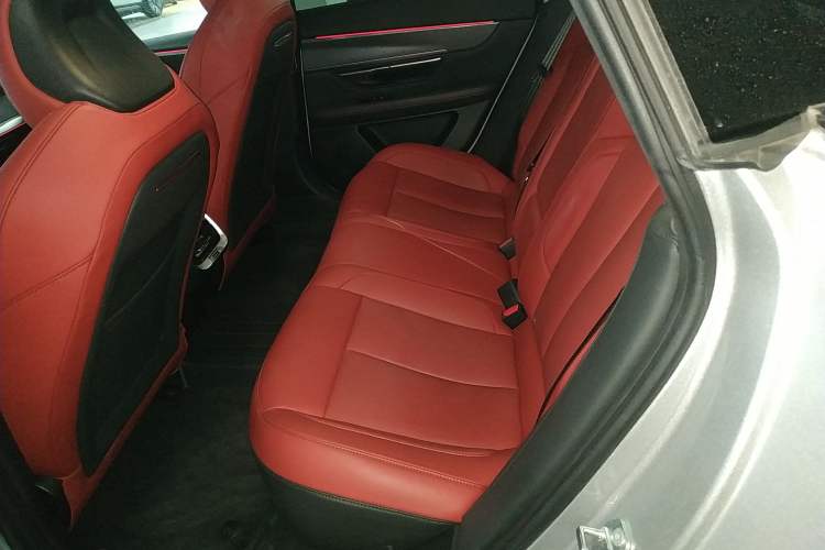 Used XPeng P7 2023 P7i 610 Max Performance Edition Interior 4