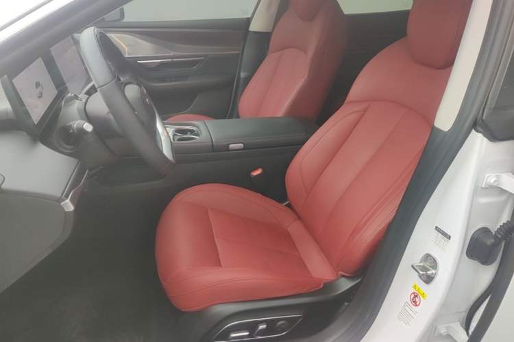 Used XPeng P7 2023 P7i 702 Max Left Front Seat