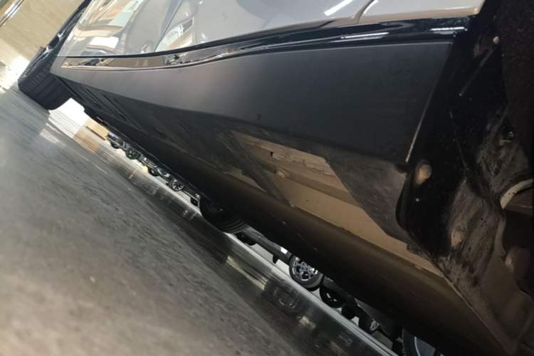 Used XPeng P7 2023 P7i 702 Pro Left Side Sill