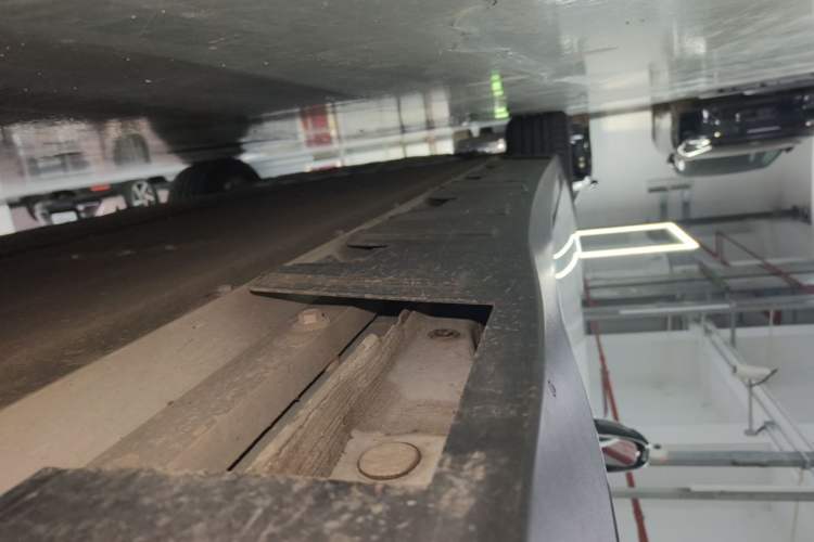 Used XPeng P7 2023 586E Left Side Sill
