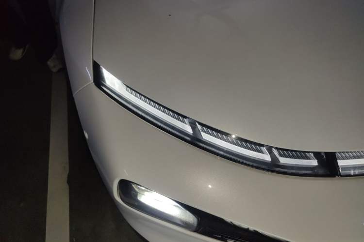 Used XPeng P7 2023 P7i 702 Max Right Front Headlight