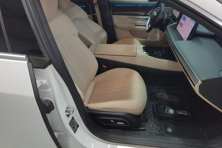 Used XPeng P7 2023 586E Right Front Seat