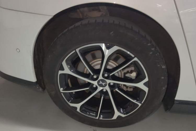 Used XPeng P7 2023 586E Right Rear Wheel Hub