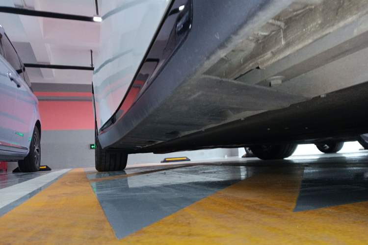 Used XPeng P7 2023 P7i 702 Max Right Side Sill
