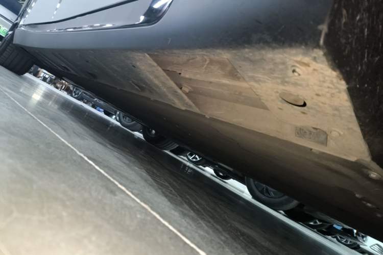 Used XPeng P7 2023 P7i 702 Pro Right Side Sill
