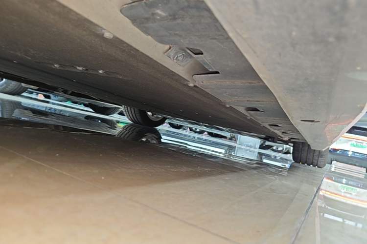 Used XPeng P7 2023 P7i 702 Pro Right Side Sill