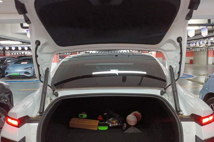 Used XPeng P7 2023 P7i 702 Max Trunk