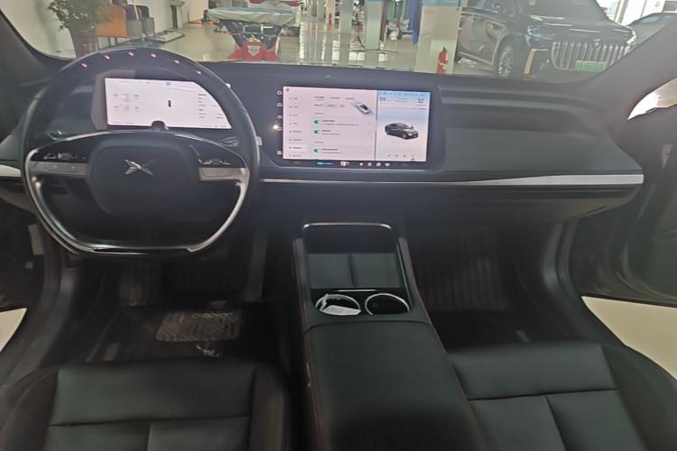 Used XPeng P7 2024 P7i 550 Pro Center Console