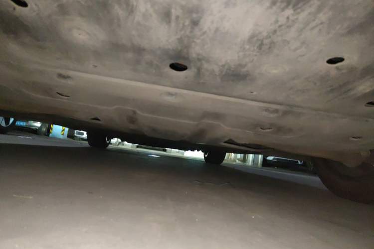Used XPeng P7 2024 P7i 550 Pro Chassis Rear