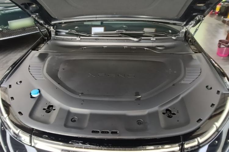 Used XPeng P7 2024 P7i 550 Pro Engine Bay