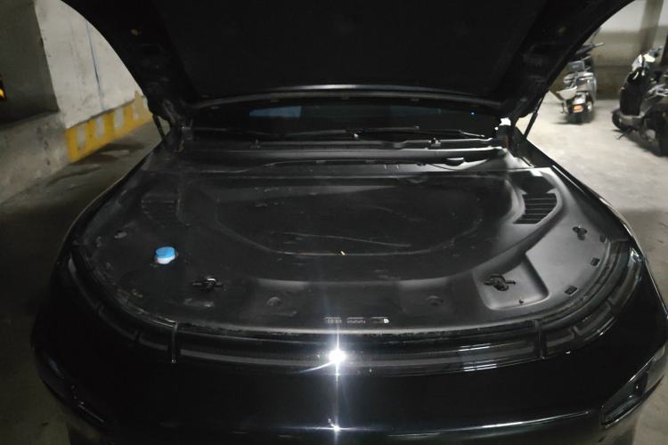 Used XPeng P7 2024 P7i 550 Pro Engine Bay