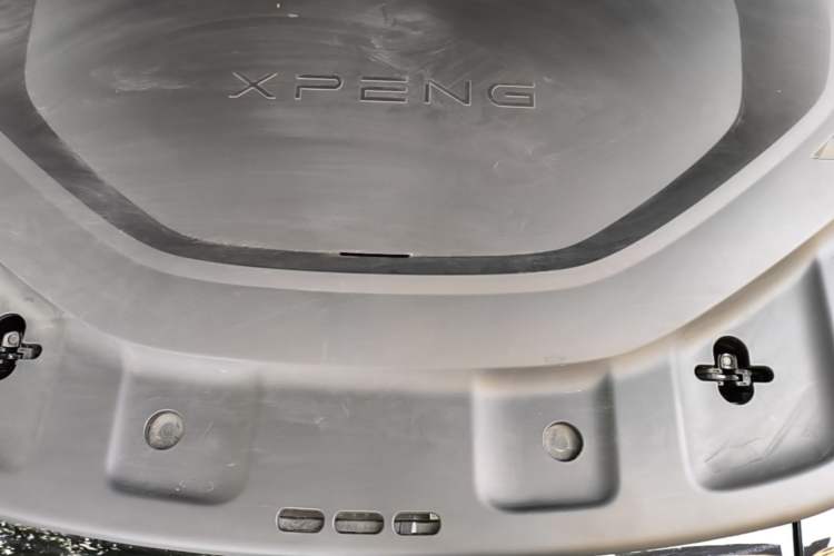 Used XPeng P7 2024 P7i 550 Pro Engine Bay