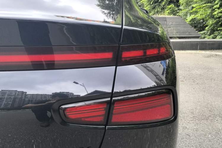 Used XPeng P7 2024 P7i 550 Max Exterior 8