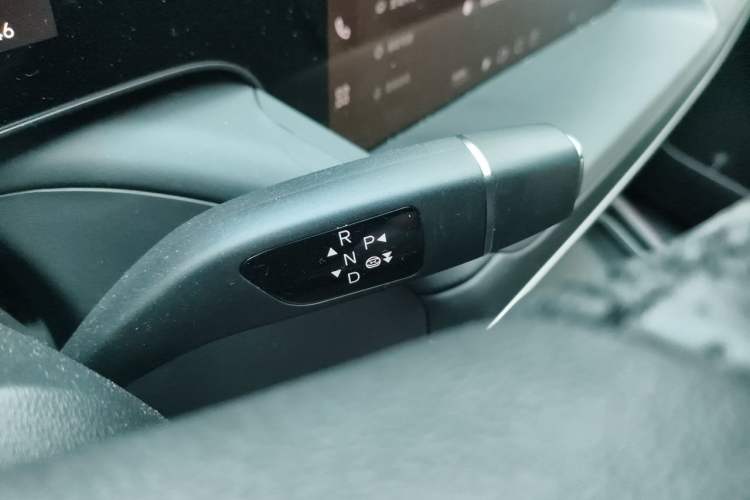 Used XPeng P7 2024 P7i 550 Pro Gear Lever