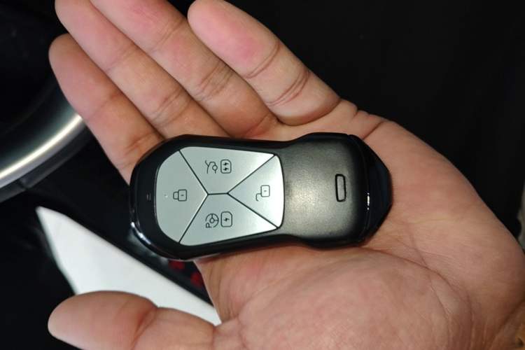 Used XPeng P7 2024 P7i 550 Pro Interior 1