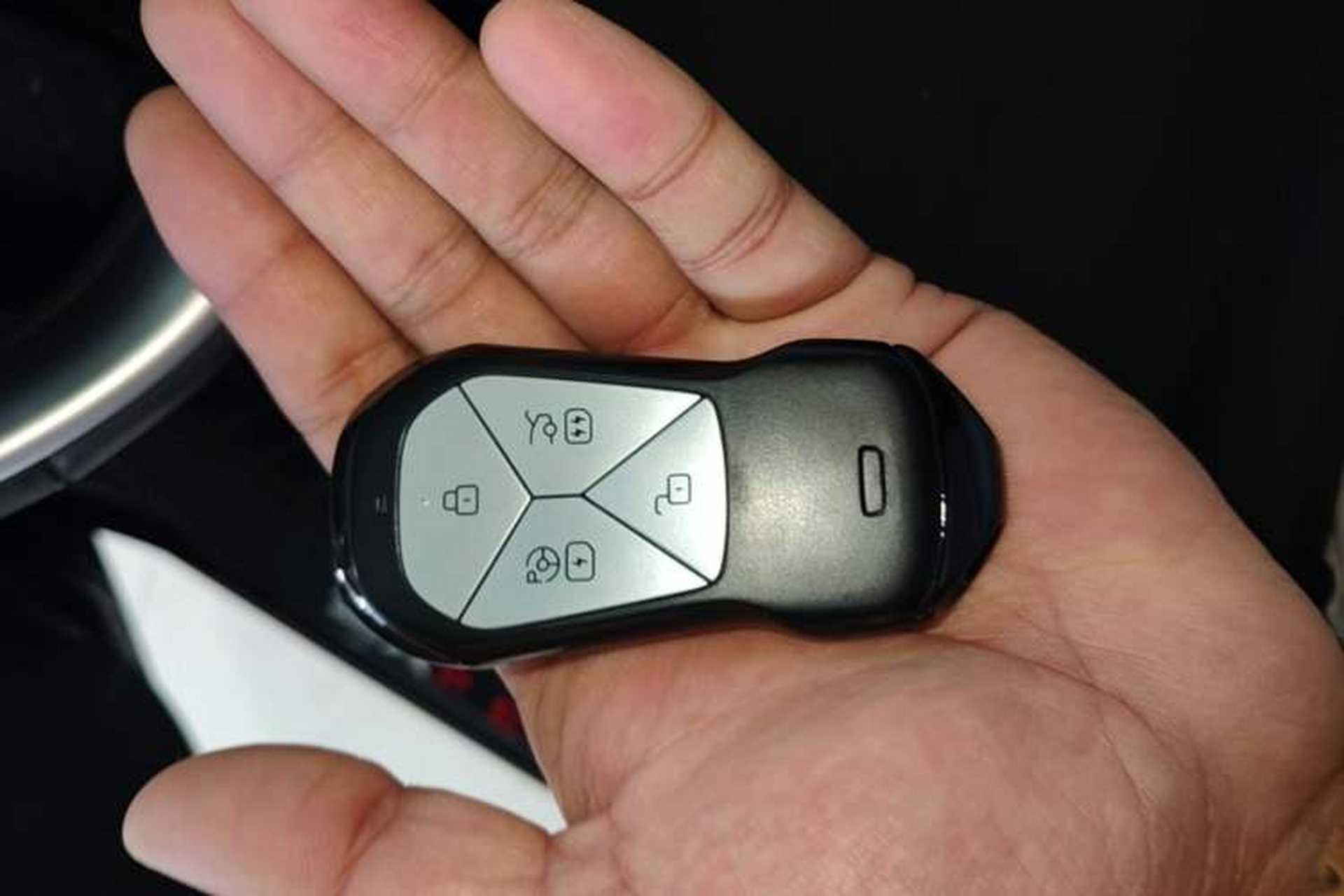 Used XPeng P7 2024 P7i 550 Pro Interior 1