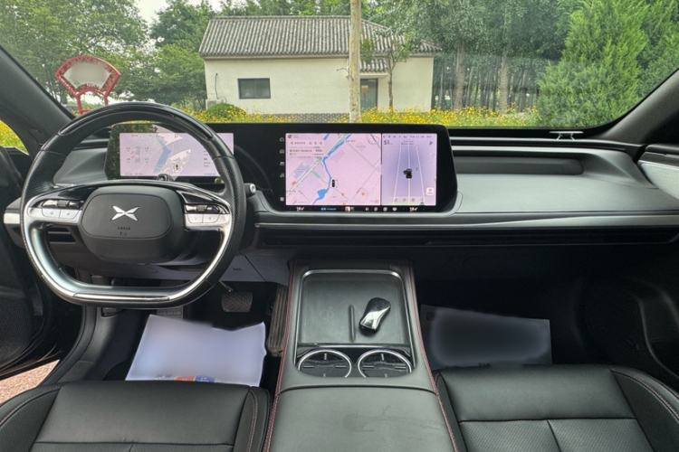 Used XPeng P7 2024 P7i 550 Pro Interior 11
