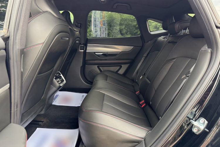 Used XPeng P7 2024 P7i 550 Pro Interior 12