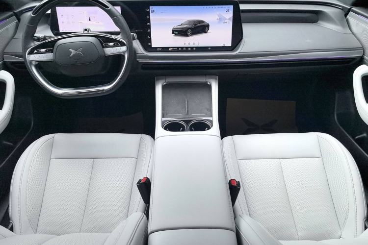Used XPeng P7 2024 P7i 550 Max Interior 2