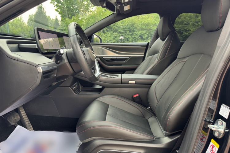 Used XPeng P7 2024 P7i 550 Pro Interior 7