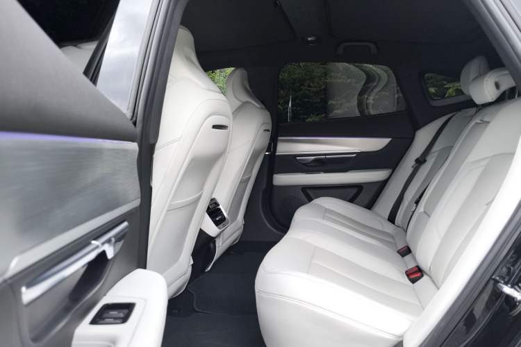 Used XPeng P7 2024 P7i 550 Max Interior 7