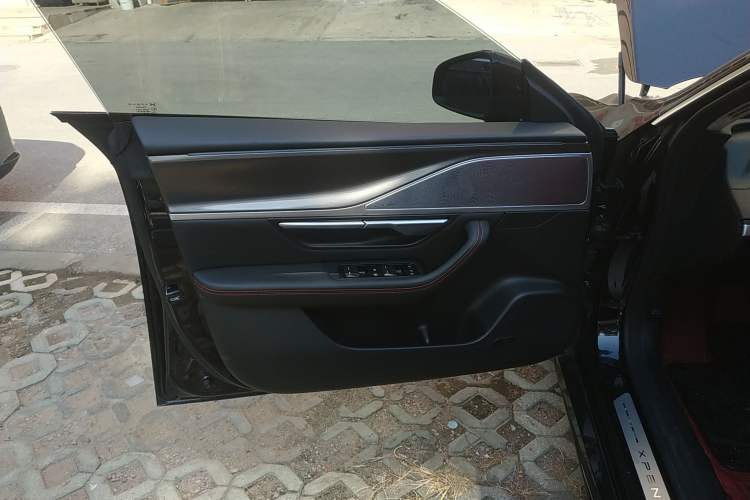 Used XPeng P7 2024 P7i 550 Max Left Front Door Interior