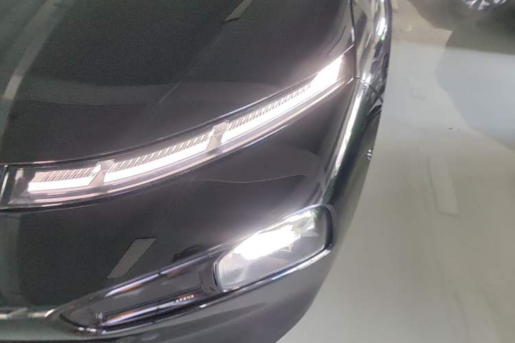 Used XPeng P7 2024 P7i 550 Pro Left Front Headlight