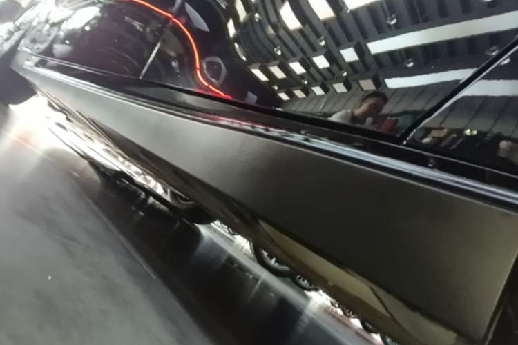 Used XPeng P7 2024 P7i 550 Pro Left Side Sill