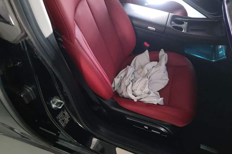 Used XPeng P7 2024 P7i 550 Pro Right Front Seat