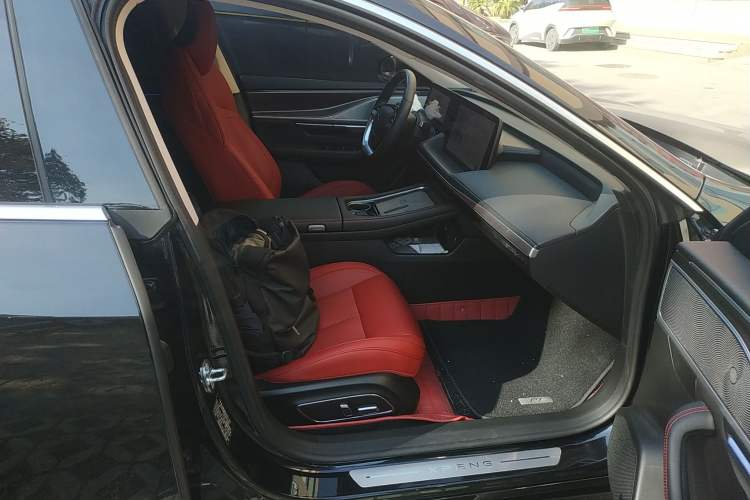 Used XPeng P7 2024 P7i 550 Max Right Front Seat