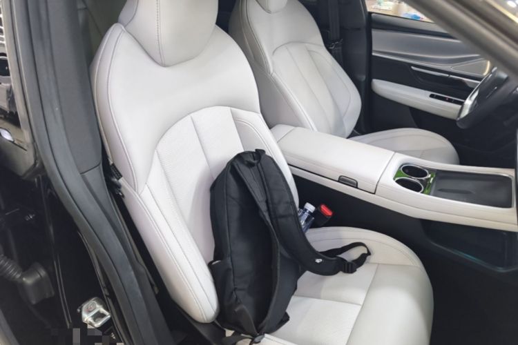 Used XPeng P7 2024 P7i 550 Pro Right Front Seat
