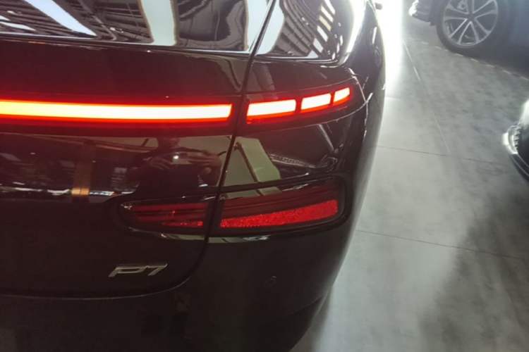 Used XPeng P7 2024 P7i 550 Pro Right Rear Taillight