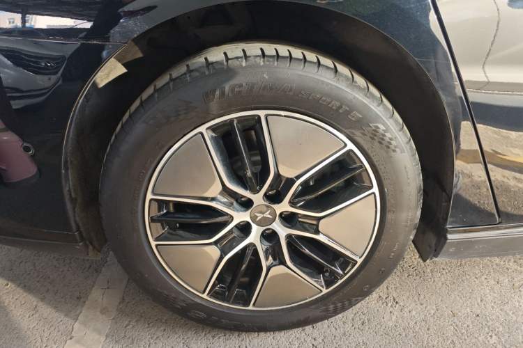 Used XPeng P7 2024 P7i 550 Pro Right Rear Wheel Hub