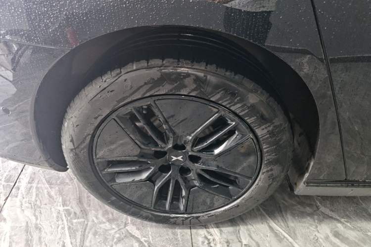 Used XPeng P7 2024 P7i 550 Max Right Rear Wheel Hub