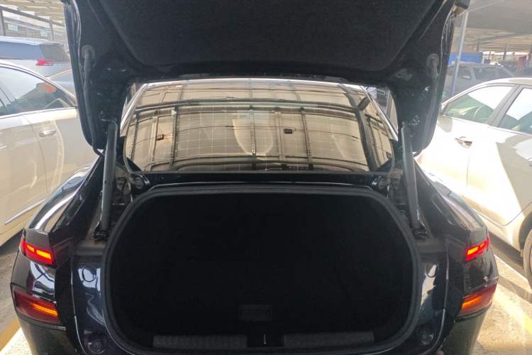 Used XPeng P7 2024 P7i 550 Pro Trunk