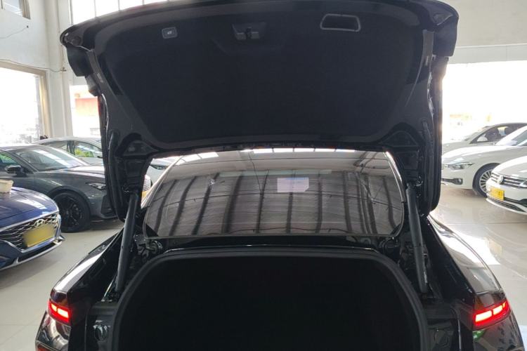 Used XPeng P7 2024 P7i 550 Pro Trunk