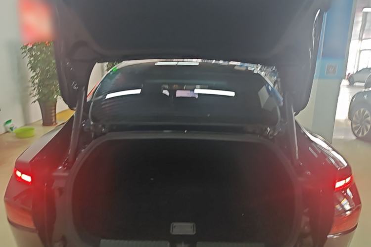 Used XPeng P7 2024 P7i 550 Pro Trunk
