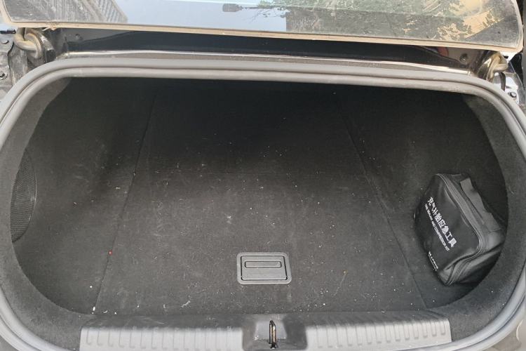 Used XPeng P7 2024 P7i 550 Pro Trunk