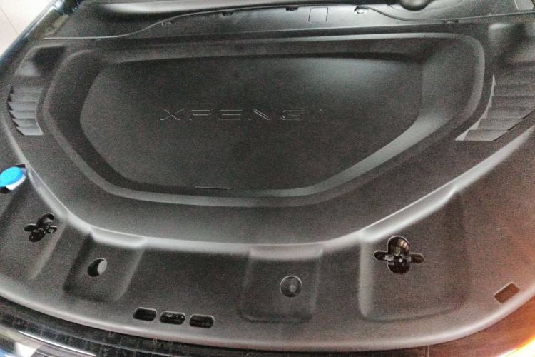 Used XPeng P7 2024 P7i 550 Max Engine Bay