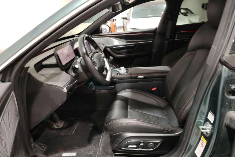 Used XPeng P7 2024 P7i 550 Pro Left Front Seat