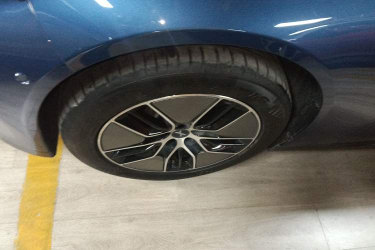 Used XPeng P7 2024 P7i 550 Max Left Front Wheel Hub
