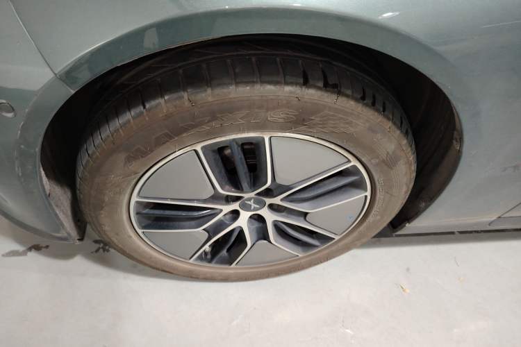 Used XPeng P7 2024 P7i 550 Pro Left Front Wheel Hub