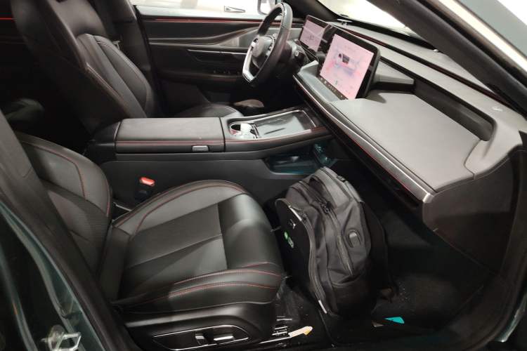 Used XPeng P7 2024 P7i 550 Pro Right Front Seat
